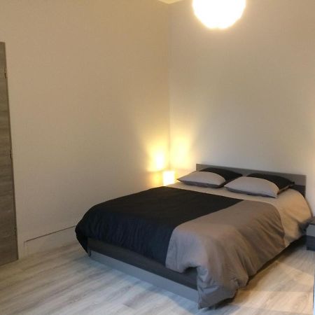 Studio Proche Gare Avec Kitchenette Et Wifi - Porte Rouge Thiviers Exterior foto