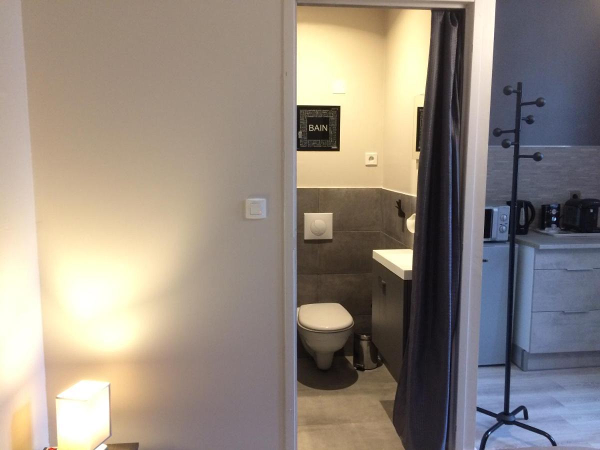Studio Proche Gare Avec Kitchenette Et Wifi - Porte Rouge Thiviers Exterior foto